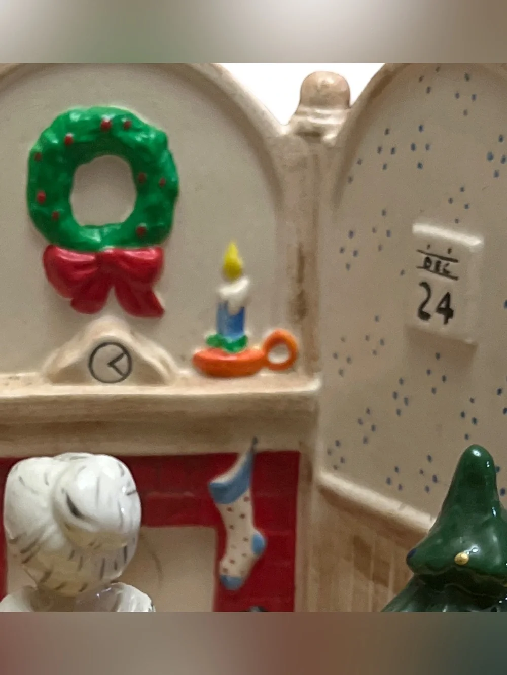 Kitschy Christmas Ceramic Music Box Santa Mrs Claus Tree Cats Dog Fireplace